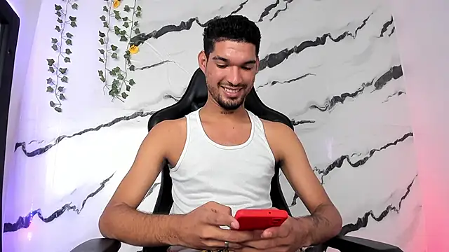 Snapshot of CarlosHotVibes chatting on February 24, 1:09 pm CarlosHotVibes online show from February 24, 1:09 pm