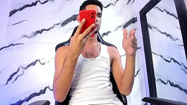 Snapshot of CarlosHotVibes chatting on April 4, 2:03 pm CarlosHotVibes online show from April 4, 2:03 pm