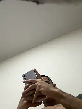 machoputo online show from April 3, 2:15 pm