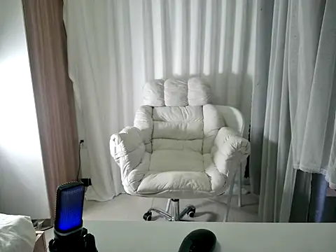 lilabeauty online show from April 24, 10:34 pm
