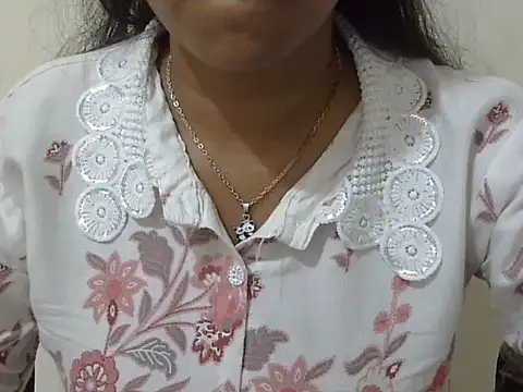 cute momo love online show from June 5, 5:36 am