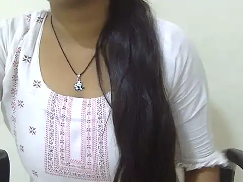 cute momo love online show from June 17, 6:05 am