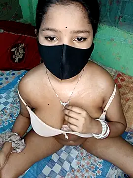 Snapshot of Turshaio chatting on March 12, 6:14 pm Turshaio online show from March 12, 6:14 pm