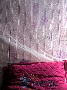 juicy-milu online show from March 23, 9:02 am