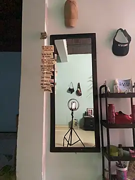 Snapshot of AnelimDagota_ chatting on March 31, 11:54 am AnelimDagota online show from March 31, 11:54 am