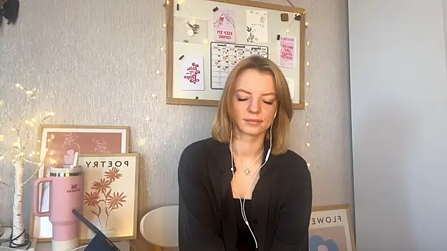 Snapshot of Marry_Sornatiko chatting on March 5, 8:32 am Marry Sornatiko online show from March 5, 8:32 am