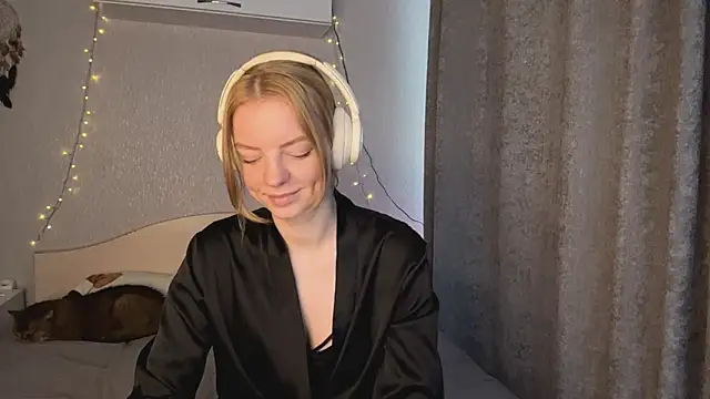 Snapshot of Marry_Sornatiko chatting on March 29, 3:12 pm Marry Sornatiko online show from March 29, 3:12 pm