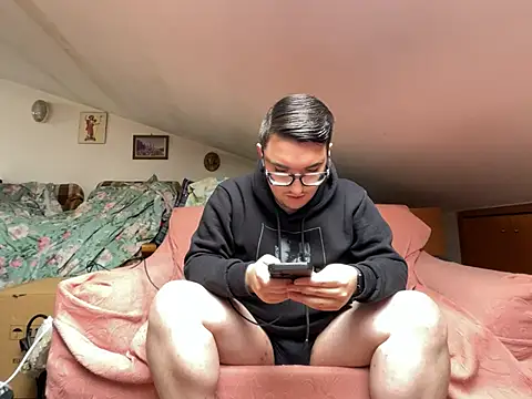 Snapshot of massiyyyy chatting on April 1, 11:11 am massiyyyy online show from April 1, 11:11 am