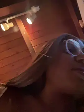 princessandthefootjob online show from April 3, 1:09 pm