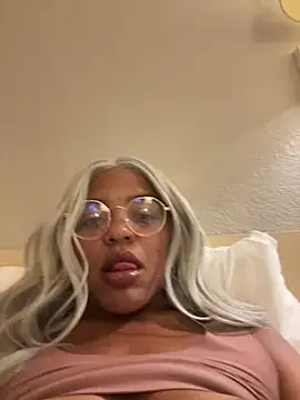 Snapshot of princessandthefootjob chatting on April 27, 4:38 pm princessandthefootjob online show from April 27, 4:38 pm