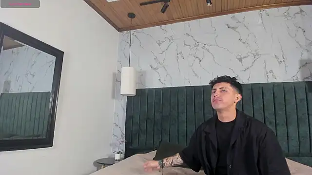 Snapshot of kamal_wolff chatting on March 15, 11:27 am kamal wolff online show from March 15, 11:27 am