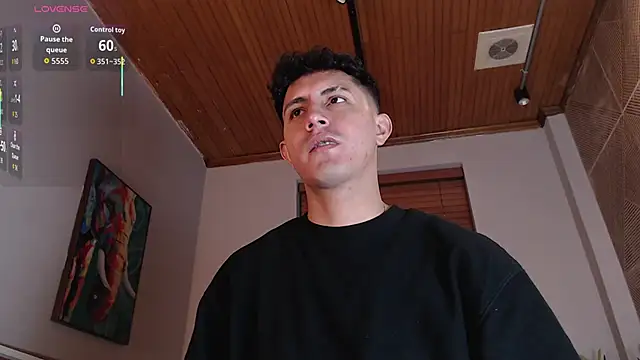 Snapshot of kamal_wolff chatting on March 21, 11:59 am kamal wolff online show from March 21, 11:59 am