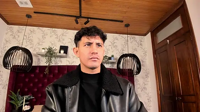 Snapshot of kamal_wolff chatting on April 1, 1:41 pm kamal wolff online show from April 1, 1:41 pm