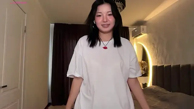 Snapshot of minnie_joy chatting on May 3, 12:11 pm minnie joy online show from May 3, 12:11 pm