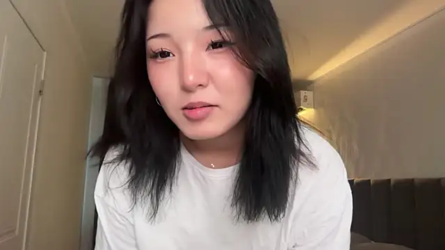Snapshot of minnie_joy chatting on May 9, 12:32 pm minnie joy online show from May 9, 12:32 pm