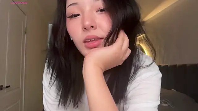 Snapshot of minnie_joy chatting on May 14, 1:07 pm minnie joy online show from May 14, 1:07 pm