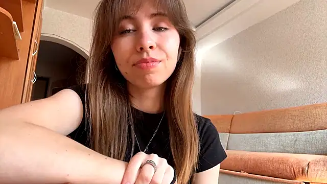 Snapshot of SerenaHawthorne chatting on March 17, 9:45 am SerenaHawthorne online show from March 17, 9:45 am