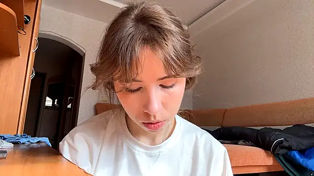 Snapshot of SerenaHawthorne chatting on March 22, 7:12 am SerenaHawthorne online show from March 22, 7:12 am