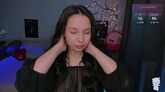 Snapshot of SoftyMooon chatting on March 8, 6:01 pm SoftyMooon online show from March 8, 6:01 pm