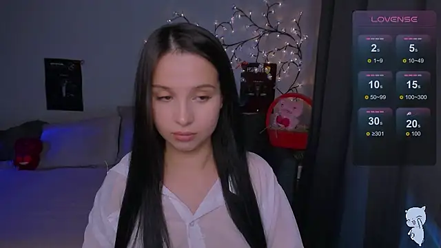 Snapshot of SoftyMooon chatting on March 12, 6:36 pm SoftyMooon online show from March 12, 6:36 pm