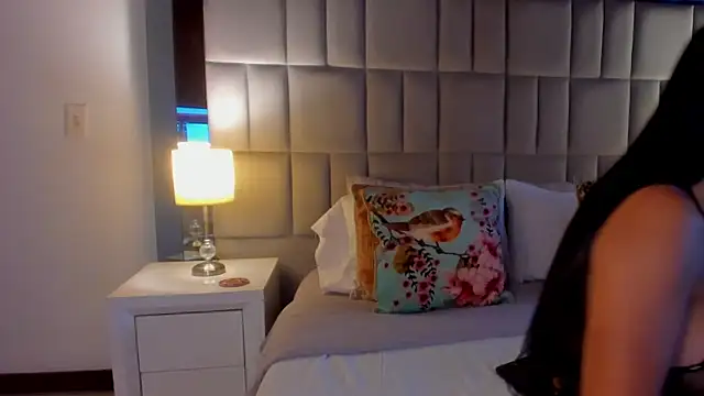 Snapshot of Tiffanyy_Lam chatting on March 17, 10:35 pm Tiffanyy Lam online show from March 17, 10:35 pm