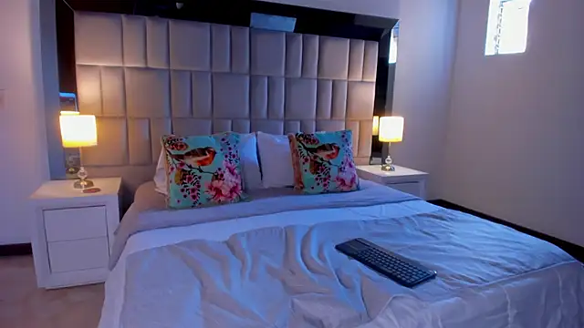 Snapshot of Tiffanyy_Lam chatting on March 20, 9:08 pm Tiffanyy Lam online show from March 20, 9:08 pm