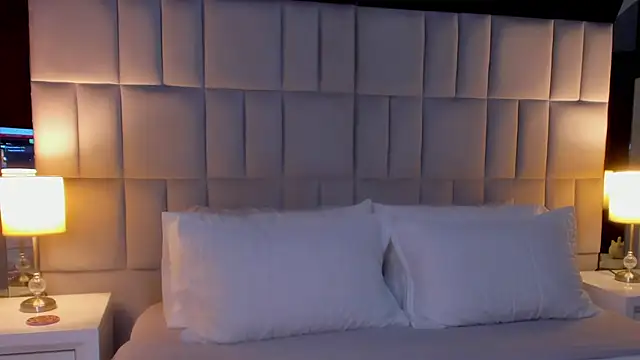 Tiffanyy Lam online show from April 11, 9:41 pm