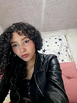 Snapshot of keylatiff chatting on April 16, 2:56 am keylatiff online show from April 16, 2:56 am