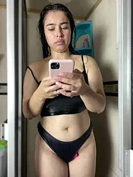 Snapshot of I_Valentina chatting on March 10, 6:46 pm I Valentina online show from March 10, 6:46 pm