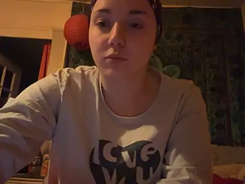 Snapshot of FreyaSlay299 chatting on March 15, 8:26 pm FreyaSlay299 online show from March 15, 8:26 pm