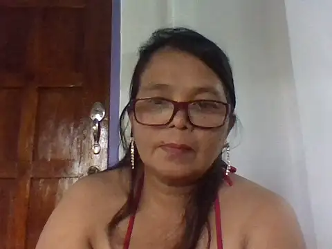 Flowerblossom123 online show from May 3, 8:31 am