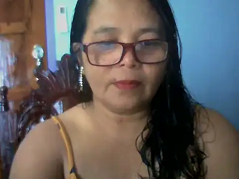 Flowerblossom123 online show from May 5, 4:42 am