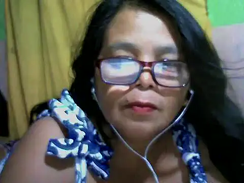 Flowerblossom123 online show from May 11, 2:56 pm