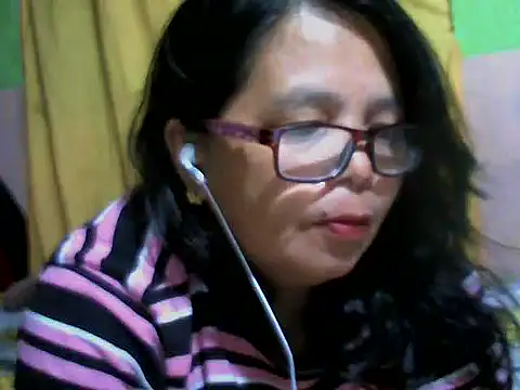 Flowerblossom123 online show from May 11, 4:04 pm