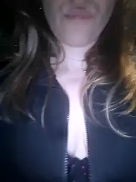 Snapshot of milffa chatting on April 25, 10:40 pm milffa online show from April 25, 10:40 pm