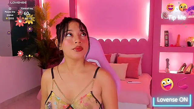 Snapshot of Holy_Lux chatting on March 21, 1:05 pm Holy Lux online show from March 21, 1:05 pm