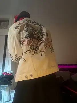 Snapshot of BunnyYT chatting on March 9, 9:41 pm BunnyYT online show from March 9, 9:41 pm