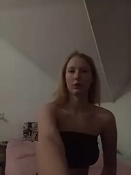 Snapshot of TanyaSavel chatting on February 23, 2:36 pm TanyaSavel online show from February 23, 2:36 pm