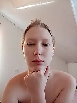 Snapshot of TanyaSavel chatting on March 9, 5:44 am TanyaSavel online show from March 9, 5:44 am