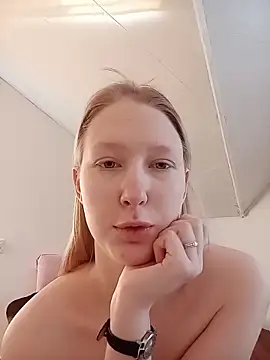 Snapshot of TanyaSavel chatting on March 19, 7:01 am TanyaSavel online show from March 19, 7:01 am