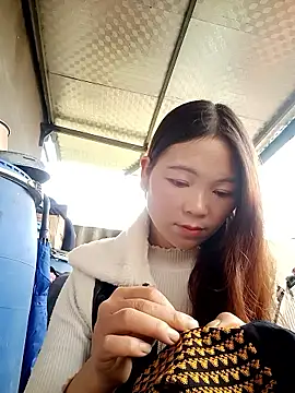 Snapshot of Salyk5 chatting on March 15, 2:17 am Salyk5 online show from March 15, 2:17 am