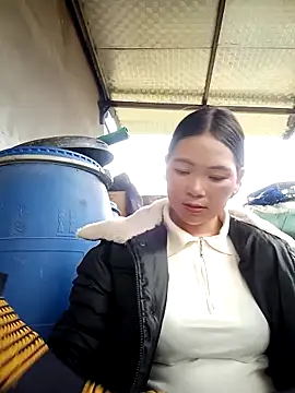 Snapshot of Salyk5 chatting on March 22, 1:42 am Salyk5 online show from March 22, 1:42 am