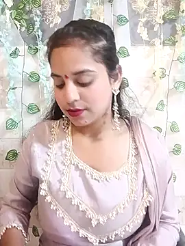 lovely-girl99 online show from March 27, 3:45 am