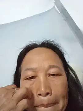 heesuu11 online show from May 18, 4:24 pm