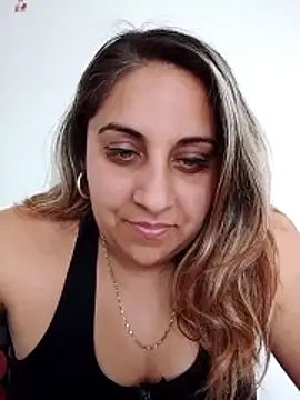 Snapshot of I_amXenox chatting on March 21, 11:37 am I amXenox online show from March 21, 11:37 am