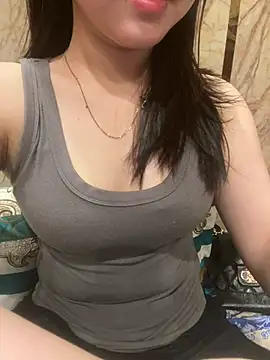 Snapshot of Sullys_ chatting on March 19, 2:59 am Sullys online show from March 19, 2:59 am