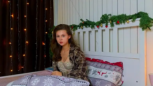 EarthaLevra online show from February 27, 7:14 pm