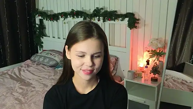 EarthaLevra online show from February 28, 7:15 pm