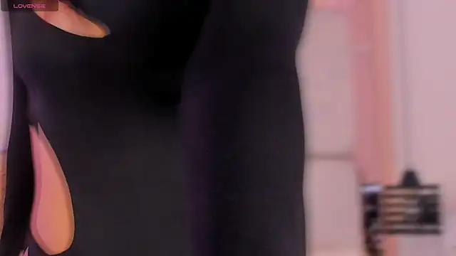 Snapshot of KatherineRuiz_ chatting on March 11, 1:06 pm KatherineRuiz online show from March 11, 1:06 pm