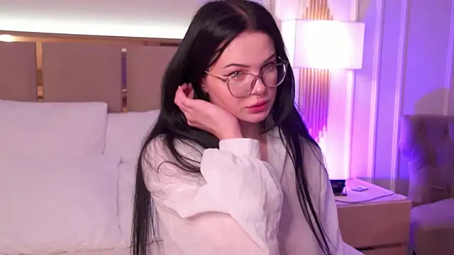 CindyMil online show from May 17, 6:22 am